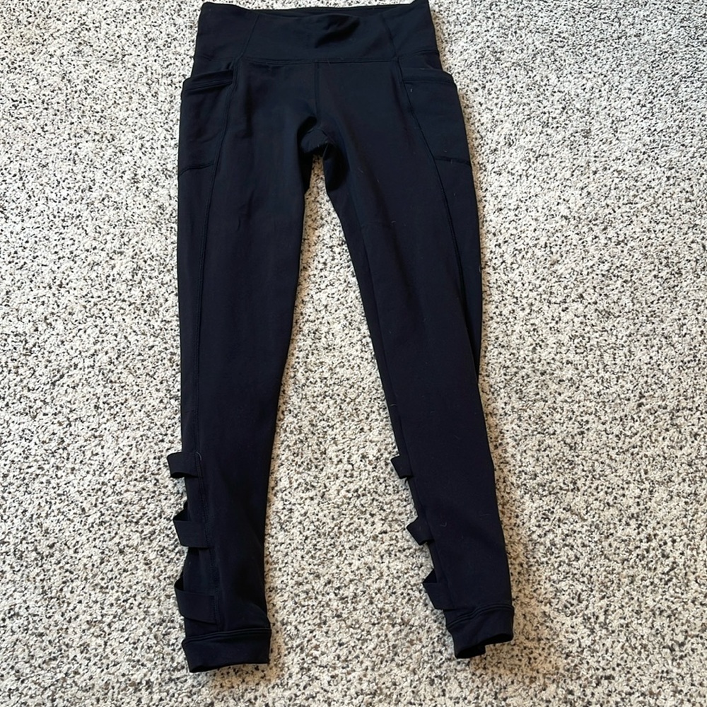 NWOT-Black Athleta Lattice Back Leggings Size S